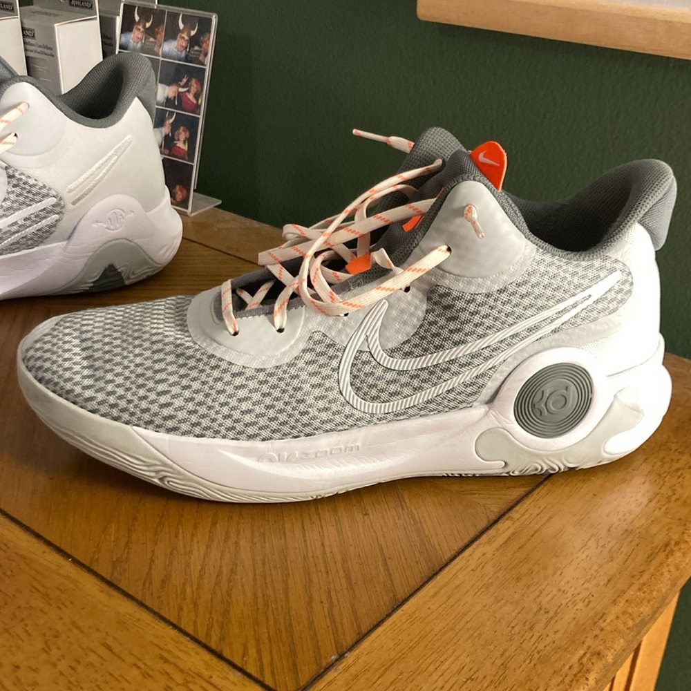 Nike Size 13 KD Men’s Basketball Sneakers